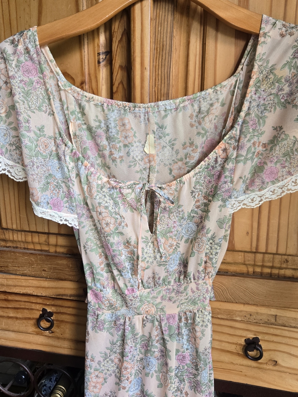 Gorgeous Vintage 70s Floral Dress